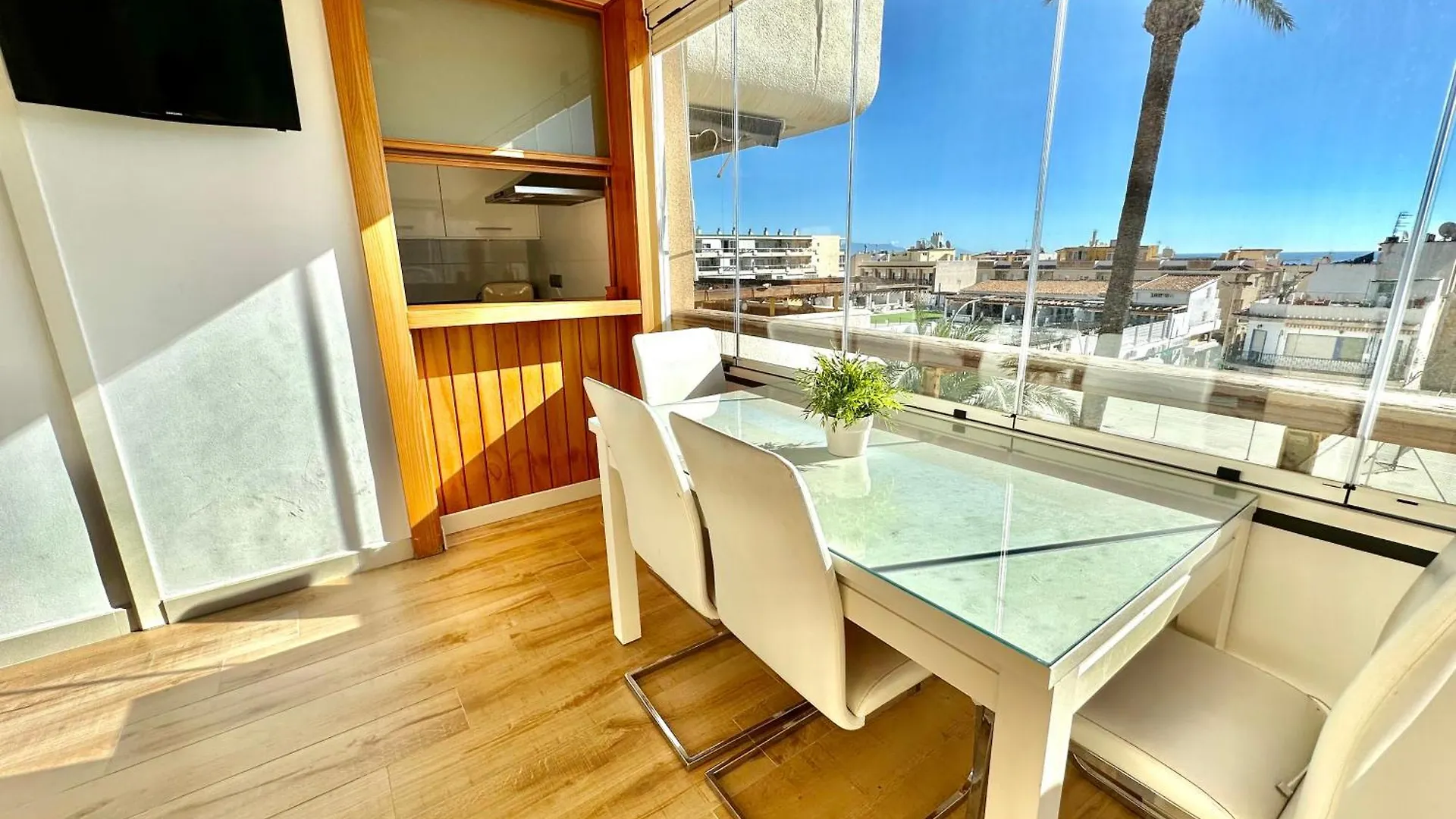 Gorgeous Apartment At The Sea In La Carihuela! Torremolinos
