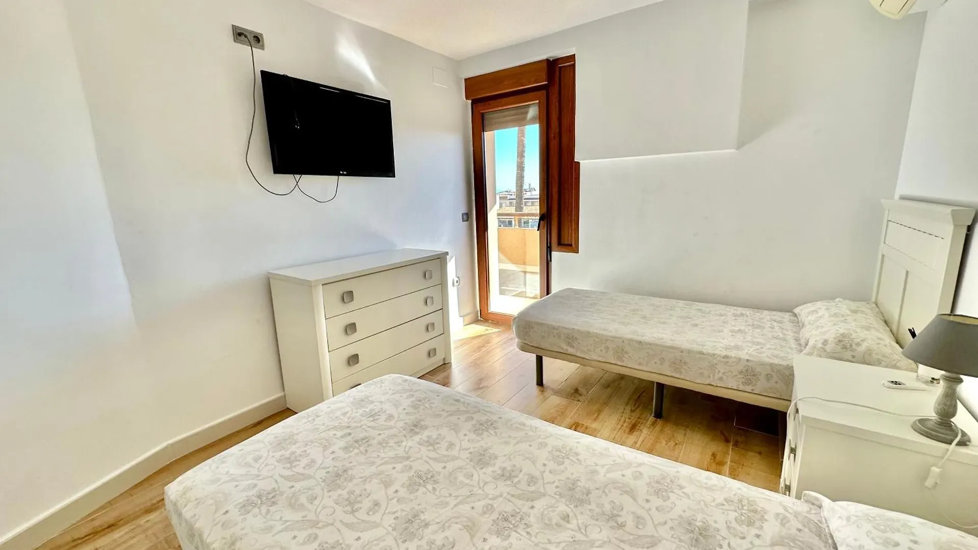 Gorgeous Apartment At The Sea In La Carihuela! Torremolinos
