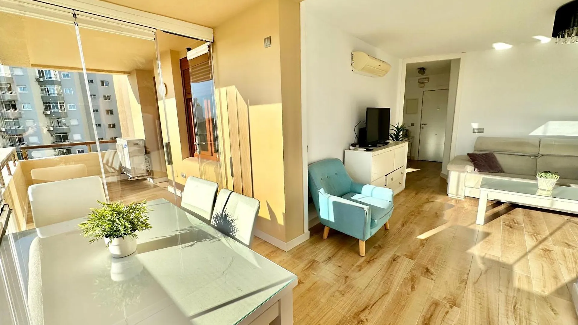 Gorgeous Apartment At The Sea In La Carihuela! Torremolinos