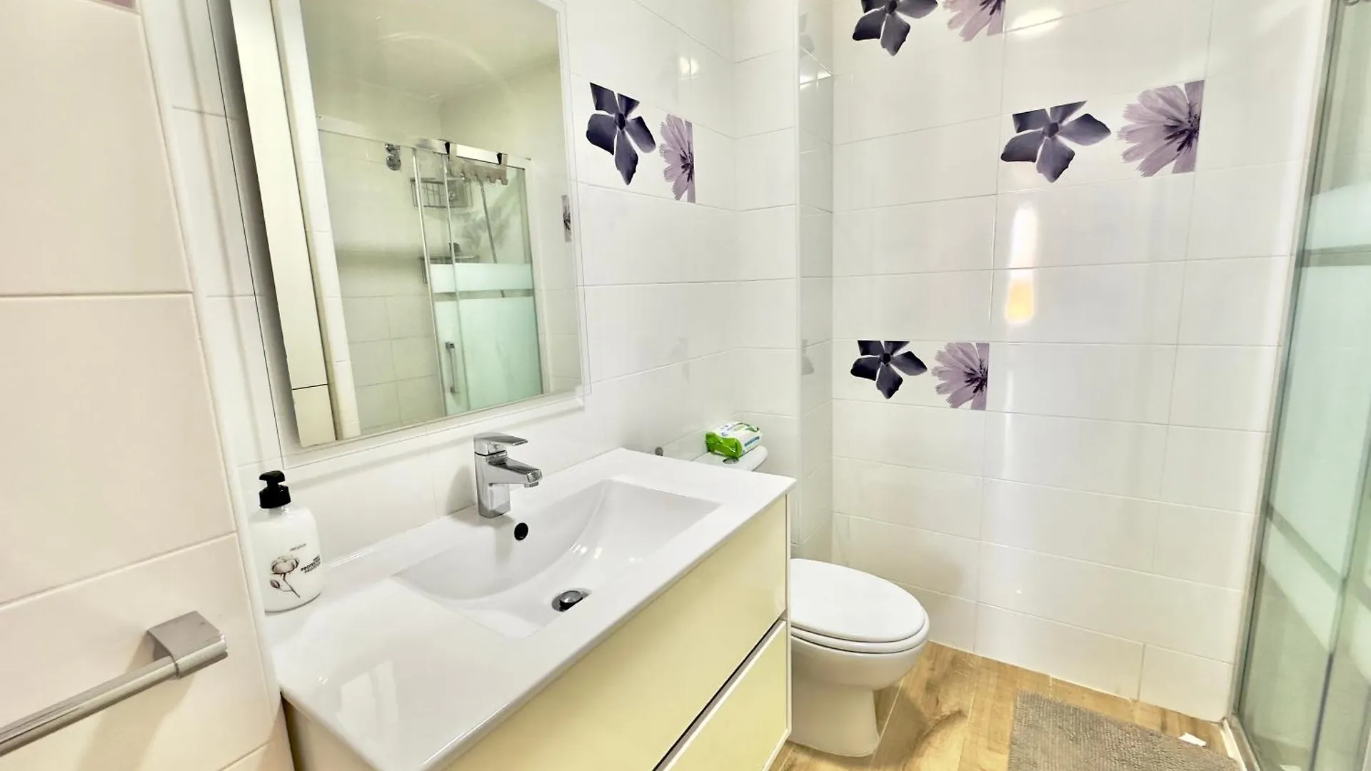 Gorgeous Apartment At The Sea In La Carihuela! Torremolinos Spain